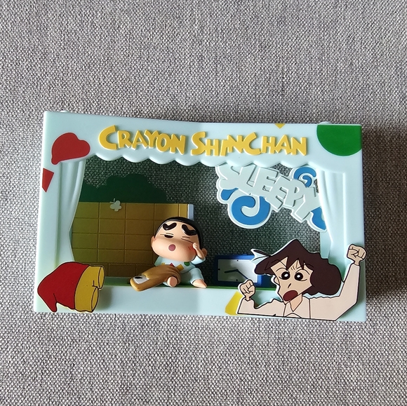 POP MART Other - POPMART Crayon Shinchan Life Theatre Stay in Bed Scene Set (No Box)